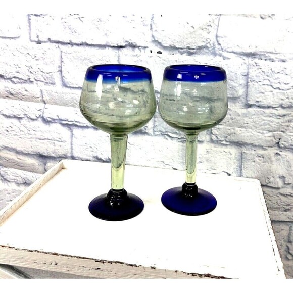 Hand Blown Mexican Glass 2 Stemmed Wine Artisan Goblet Cobalt Blue Rim Base - Picture 4 of 9
